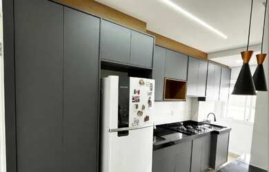 Imagem: O apartamento possui 2 Dormitórios, 1 Banheiro, 2 Vagas na