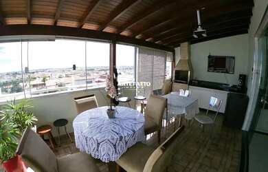 Imagem: O apartamento possui 2 Dormitórios, 2 Banheiros, 1 Vaga na