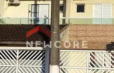 Imagem: A casa possui 2 Dormitórios, 3 Banheiros, 2 Vagas na garagem