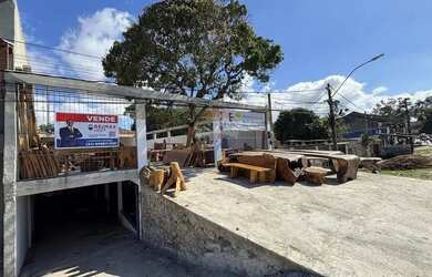 Imagem: A casa possui 2 Dormitórios, 3 Banheiros, 2 Vagas na garagem