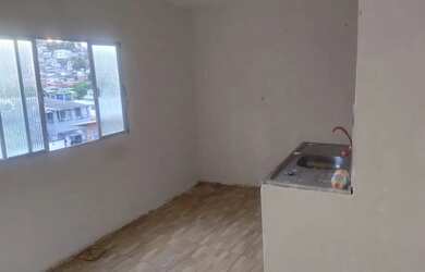 Imagem: A casa possui 2 Dormitórios, 1 Banheiro, 1 Vaga na garagem