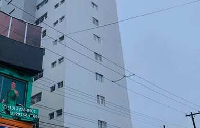 Imagem: O apartamento possui 1 Dormitório, 1 Banheiro, 1 Vaga na garagem