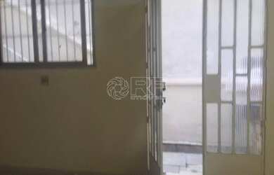 Imagem: O depósito possui 200m² de Área e está localizado em Vila