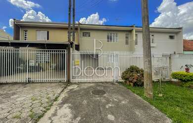 Imagem: A casa possui 3 Dormitórios, 3 Banheiros, 2 Vagas na garagem