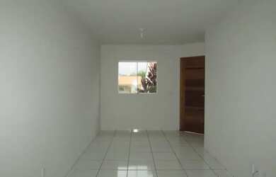 Imagem: A casa possui 2 Dormitórios, 1 Banheiro, 1 Vaga na garagem