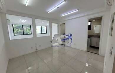 Imagem: O depósito possui 1 Vaga na garagem, 43m² de Área e está