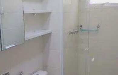 Imagem: O apartamento possui 2 Dormitórios, 1 Banheiro, 2 Vagas na