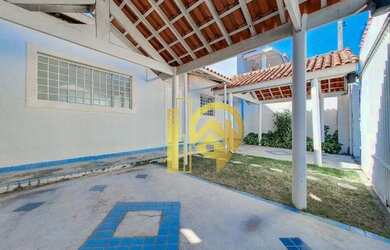 Imagem: A casa possui 2 Dormitórios, 2 Banheiros, 2 Vagas na garagem