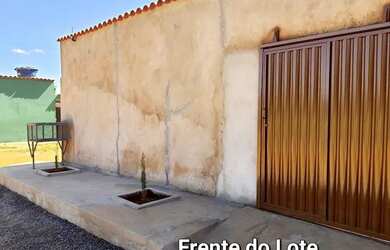 Imagem: A casa em condomínio possui 3 Dormitórios, 2 Banheiros, 2