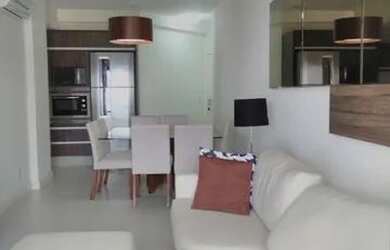 Imagem: O apartamento possui 3 Dormitórios, 1 Banheiro, 3 Vagas na