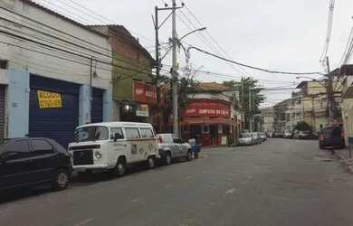 Imagem: O depósito possui 1 Vaga na garagem e 100m² de Área e está