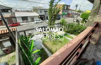 Imagem: A casa possui 5 Dormitórios, 3 Banheiros, 4 Vagas na garagem