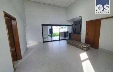 Imagem: A casa possui 3 Dormitórios, 4 Banheiros, 2 Vagas na garagem