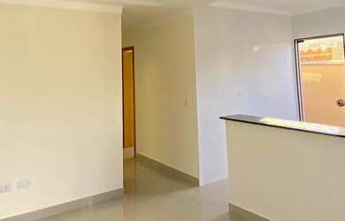 Imagem: A casa possui 3 Dormitórios, 1 Banheiro, 1 Vaga na garagem