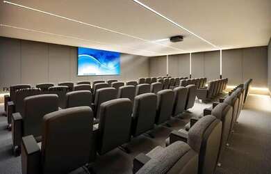 Imagem: O depósito possui 2 Vagas na garagem, 38m² de Área e está