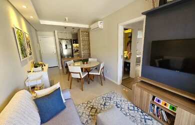 Imagem: O apartamento possui 2 Dormitórios, 2 Banheiros, 2 Vagas na