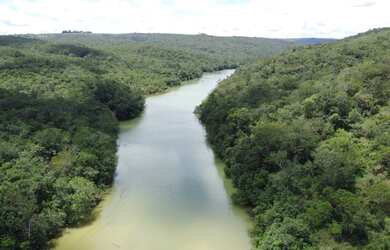 Imagem: O terreno possui 1000m² de Área e está localizado em Vila