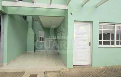 Imagem: A casa em condomínio possui 2 Dormitórios, 1 Banheiro, 2 Vagas