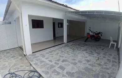 Imagem: A casa possui 2 Dormitórios, 1 Banheiro, 1 Vaga na garagem