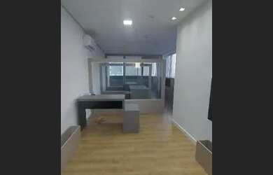 Imagem: O depósito possui 1 Vaga na garagem, 44m² de Área e está