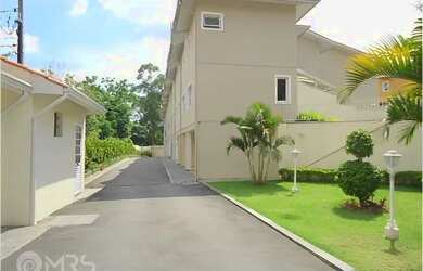 Imagem: A casa em condomínio possui 3 Dormitórios, 3 Banheiros, 4