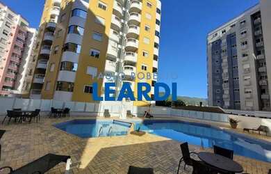 Imagem: O apartamento possui 3 Dormitórios, 2 Banheiros, 1 Vaga na