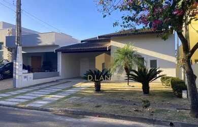 Imagem: A casa em condomínio possui 3 Dormitórios, 4 Banheiros, 4