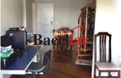 Imagem: O apartamento na cobertura possui 3 Dormitórios, 5 Banheiros