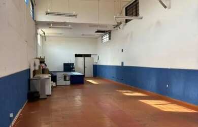 Imagem: O depósito possui 338m² de Área e está localizado em Vila