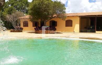 Imagem: A fazenda possui 170m² de Área, Varanda e está localizado