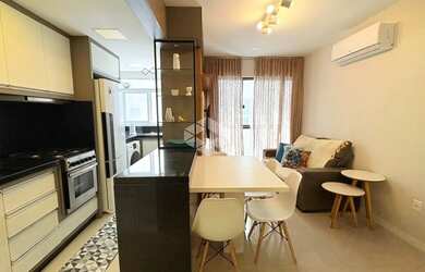 Imagem 2: Apartamento 2 dormitórios 1 suíte mobiliado e decorado com box/vaga...