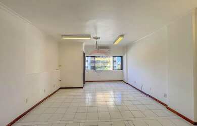 Imagem: O depósito possui 32m² de Área e está localizado em Graça