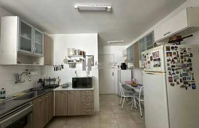 Imagem 12: Na Rua Visconde de Santa Isabel, cobertura à venda com excelente planta...