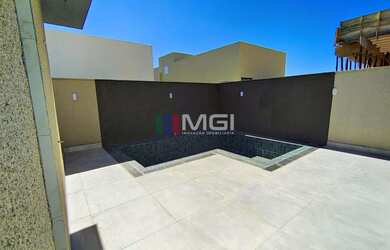 Imagem: A casa em condomínio possui 4 Dormitórios, 5 Banheiros, 4