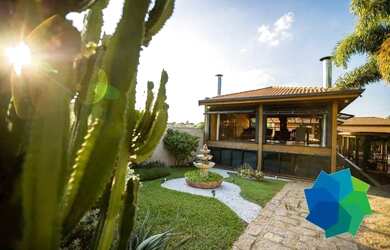 Imagem: A casa em condomínio possui 4 Dormitórios, 5 Banheiros, 5