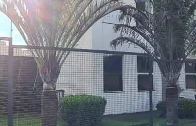 Imagem: O depósito possui 2 Vagas na garagem, 348m² de Área e está