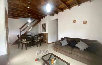 Imagem: A casa possui 4 Dormitórios, 2 Banheiros, 150m² de Área e