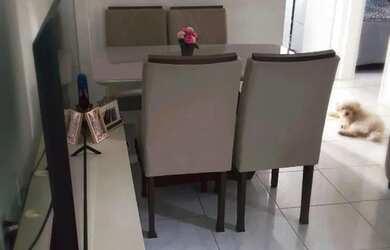 Imagem: O apartamento possui 2 Dormitórios, 1 Banheiro, 2 Vagas na