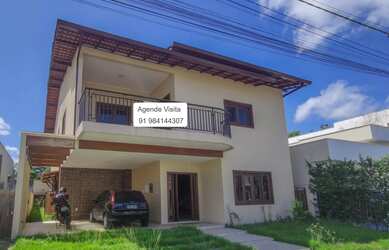 Imagem: A casa possui 4 Dormitórios, 5 Banheiros, 4 Vagas na garagem