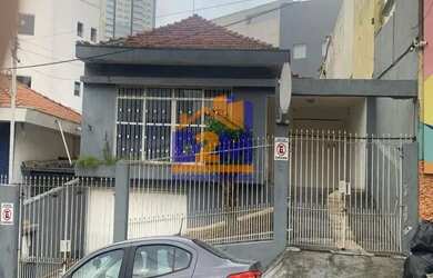 Imagem: O depósito possui 4 Vagas na garagem e 293m² de Área e está