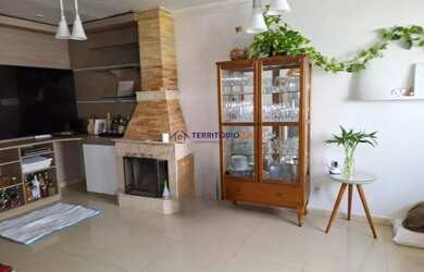 Imagem: A casa em condomínio possui 3 Dormitórios, 2 Banheiros, 2