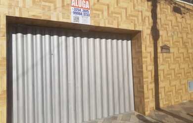 Imagem: A casa possui 2 Dormitórios, 2 Banheiros, 1 Vaga na garagem