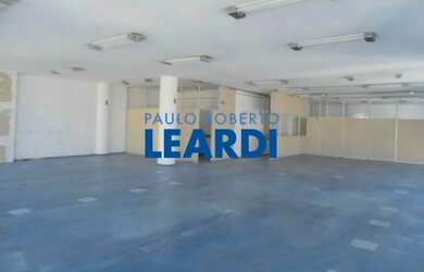 Imagem: O depósito possui 332m² de Área e está localizado em Centro