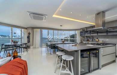 Imagem: O apartamento possui 4 Dormitórios, 5 Banheiros, 4 Vagas na