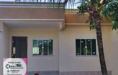 Imagem: A casa possui 2 Dormitórios, 2 Banheiros, 2 Vagas na garagem