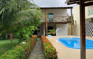 Imagem: A casa em condomínio possui 4 Dormitórios, 2 Banheiros, 180m²