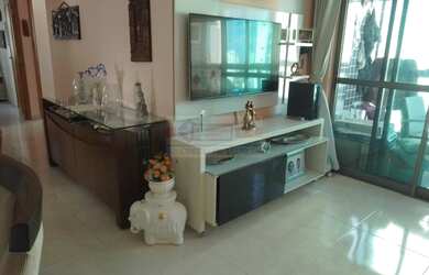 Imagem: O apartamento possui 3 Dormitórios, 1 Banheiro, 2 Vagas na