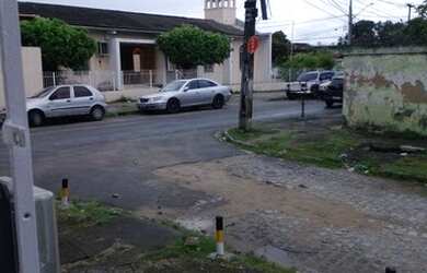 Imagem: A casa possui 1 Dormitório, 1 Banheiro e está localizado