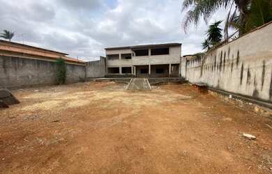 Imagem: A casa em condomínio possui 5 Dormitórios, 5 Banheiros, 5