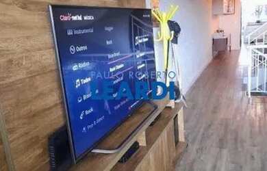 Imagem: A casa possui 3 Dormitórios, 3 Banheiros, 3 Vagas na garagem